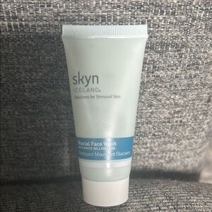 BUNDLE OF 10 - Skyn Iceland Glacial Face Wash